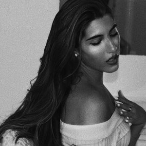 Meet your Posher, Bella